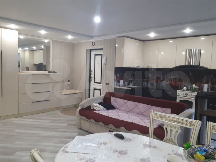 3-к. квартира, 76 м², 2/9 эт.