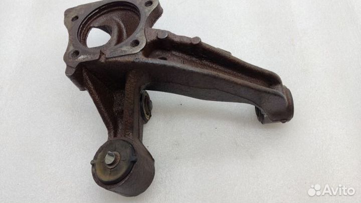 Кулак поворотный задний левый Toyota Camry XV55