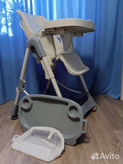 Стул для кормления малышей
