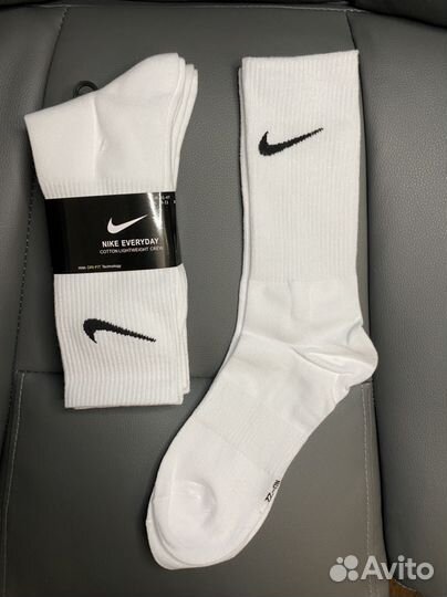 Носки Nike высокие белые