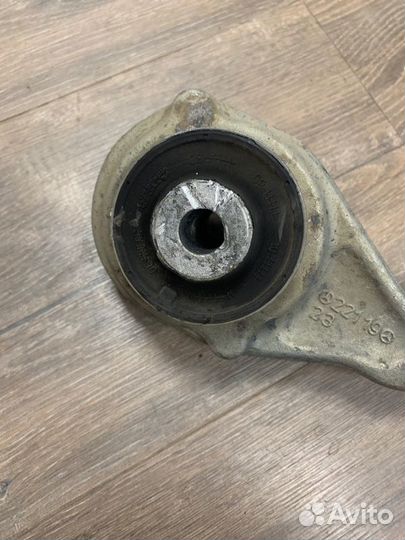 Рычаг передний левый Mercedes S 500 4Matic W221