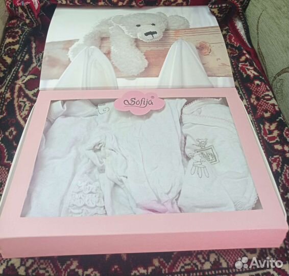 Комплект на выписку для девочки