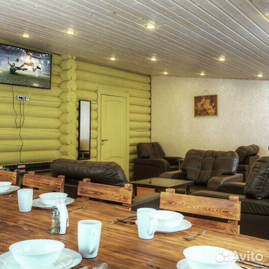 Банкетный зал на крытой террасе у реки мск