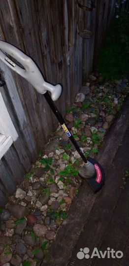 Триммер электрический сломанный исправный