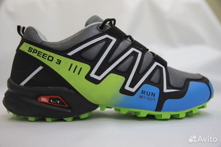 Треккинговые кроссовки