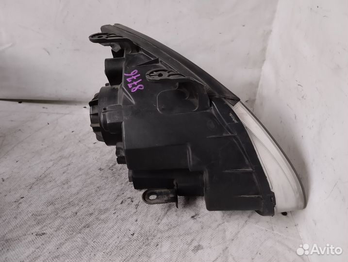 Фара левая Kia Carens 2002 - 2006 год