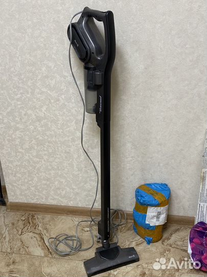 Вертикальный пылесос