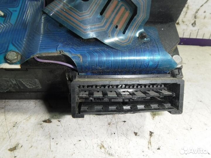 Панель приборов VW Scirocco II