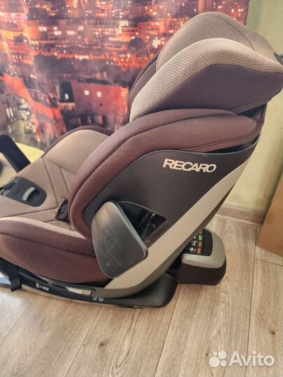 Автокресло Recaro Zero 1(обмен на Sony wh1000 xm4)
