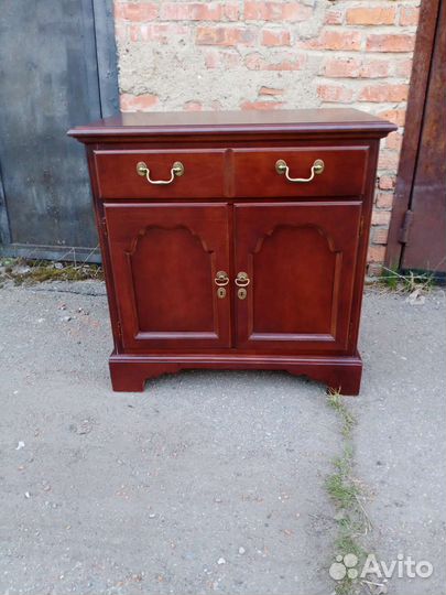 Тумбочка Drexel Heritage