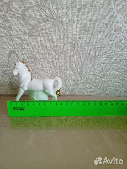 Статуэтка фарфор