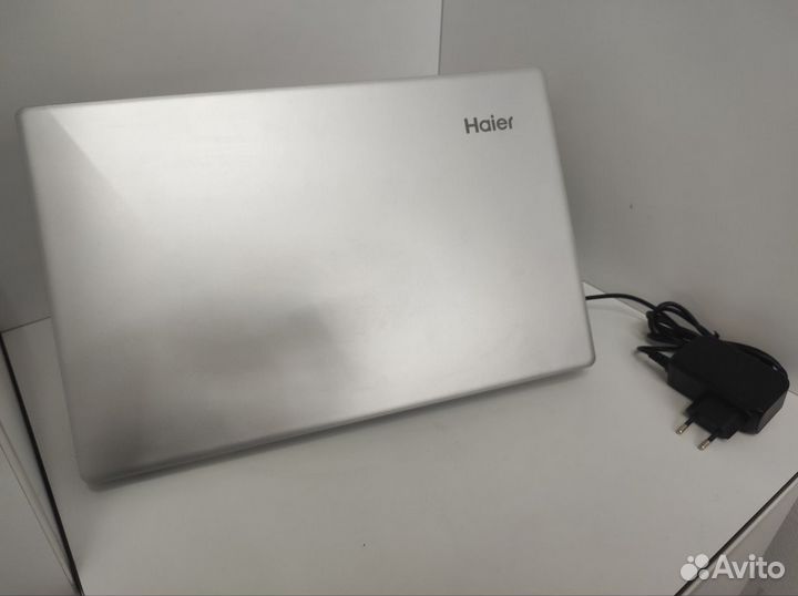 Ноутбук Haier U1520EM