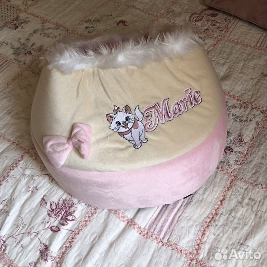 Лежанка для кошек