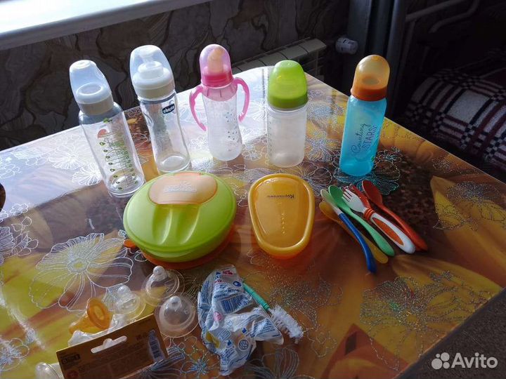 Бутылочки, соски, детская посуда