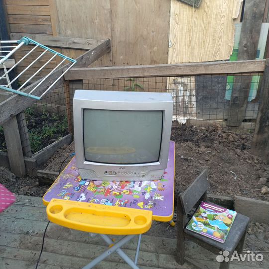 Детский стол и стул