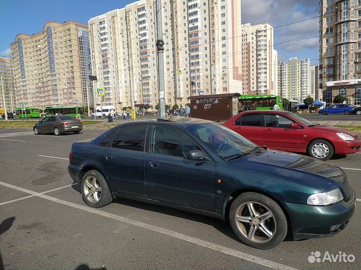 Audi A4 1.6 МТ, 1995, 320 000 км