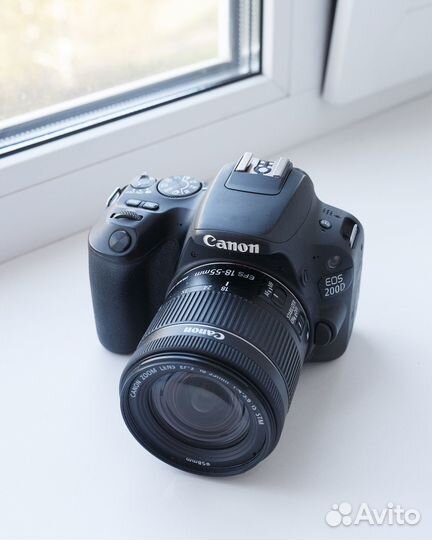 Фотоаппарат canon 200d