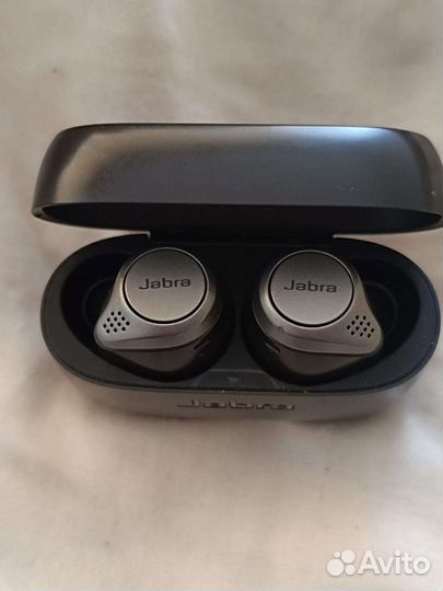 Беспроводные наушники Jabra elite 75t