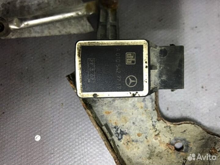 Датчик положения кузова Mercedes M-Класс W164