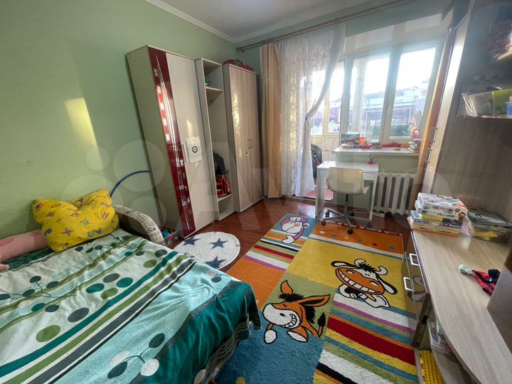 2-к. квартира, 63,2 м², 2/5 эт.