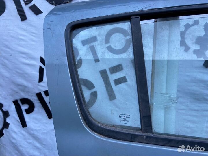 Форточка двери задняя правая renault sandero