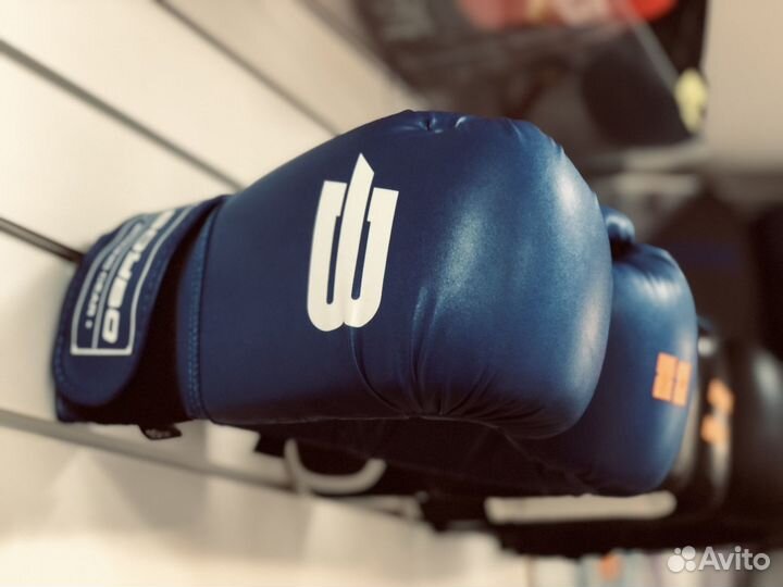 Перчатки для бокса, накладки для карате