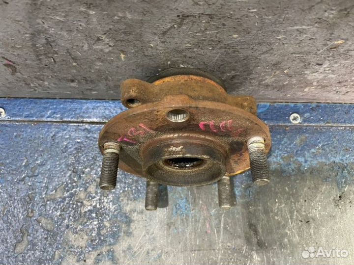 Ступица передняя Nissan X-Trail T31