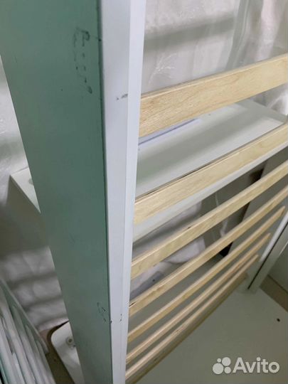 Детская кроватка с маятником