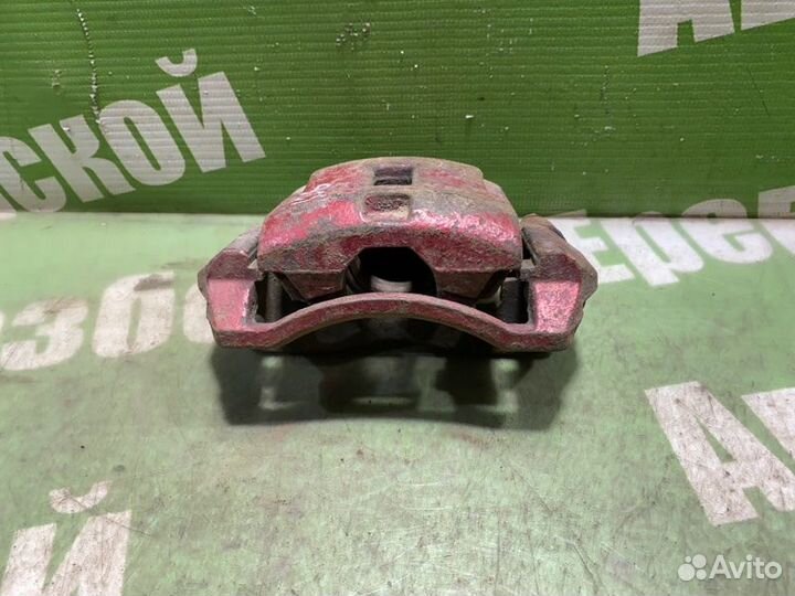 Суппорт тормозной передний правый Mazda 626 GE