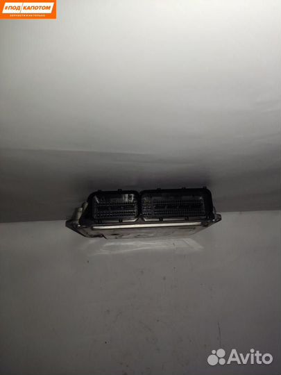 Блок управления двигателем Volkswagen Golf 6