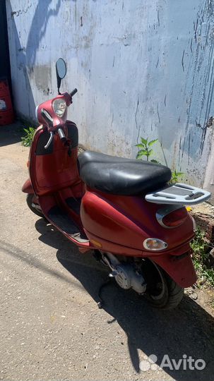 Vespa et4