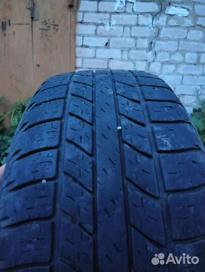 Goodyear Wrangler HP All Weather 235/65 R17 104