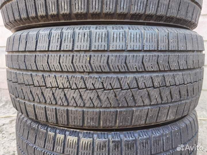 Bridgestone Blizzak VRX2 205/50 R17 99H