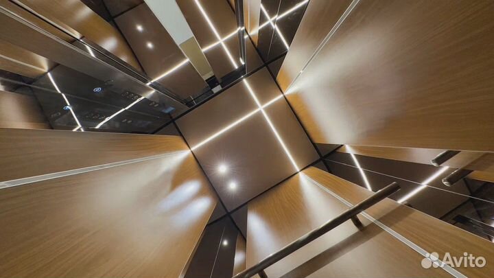 Лифт в торговом центре от производителя