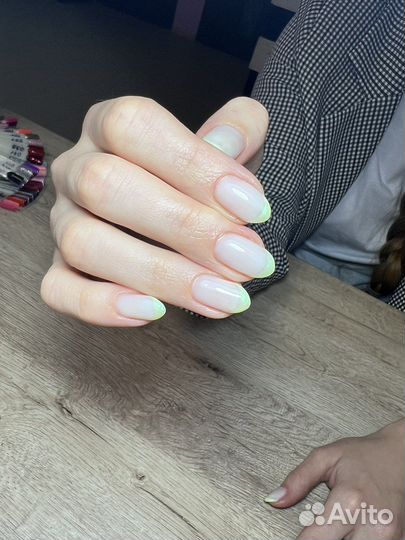 Маникюр и педикюр