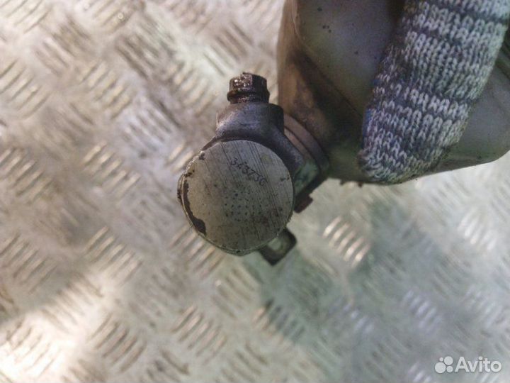 Главный тормозной цилиндр Peugeot 406 седан 1.8