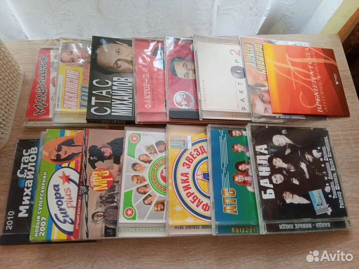 Касеты, аудиокассеты, диски музыкальные и игровые