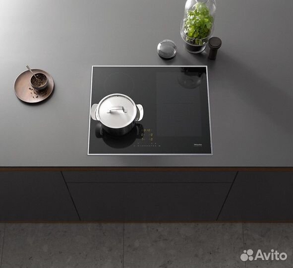 Индукционная варочная панель Miele KM 7464 FR