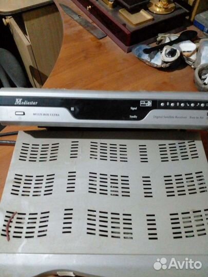 Спутниковий антена и рисерверы