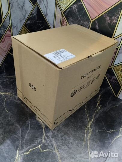 Помпа системы охлаждения 06H121026DR