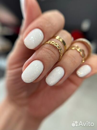 Маникюр, педикюр, наращивание ногтей