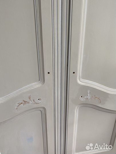 Шкаф в стиле Прованс