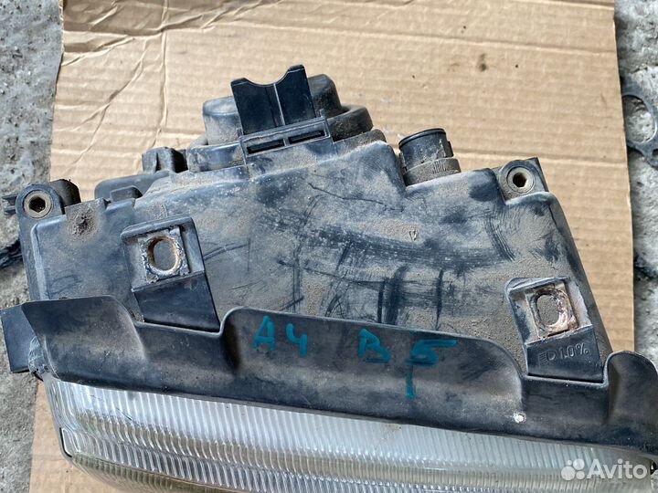Фара Audi A4 B5