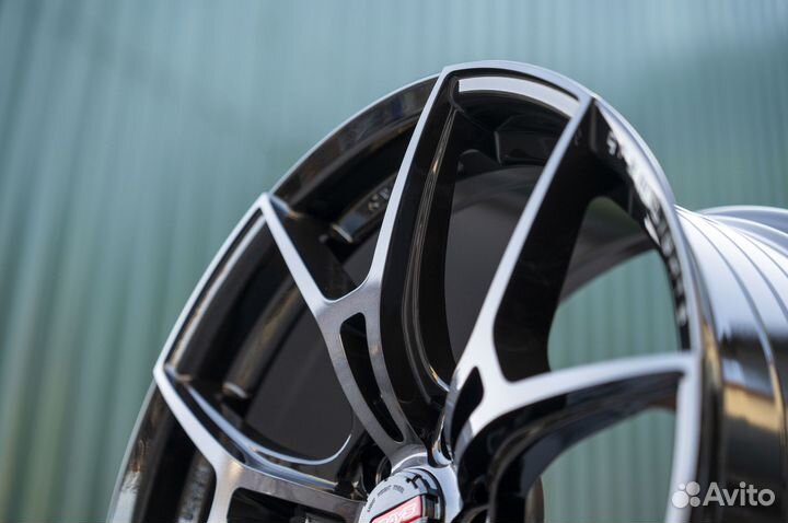 Комплект новых литых дисков ''18 5x114.3 rays Gram