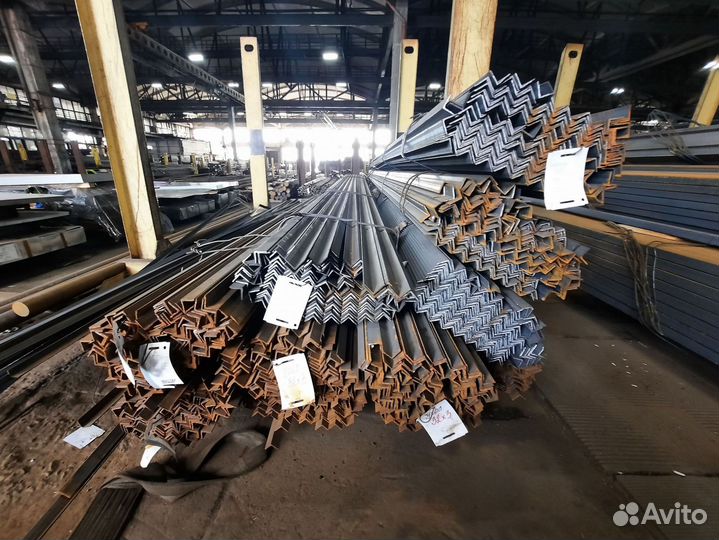 Уголок металлический 32х32х3 длина 6м Ст3