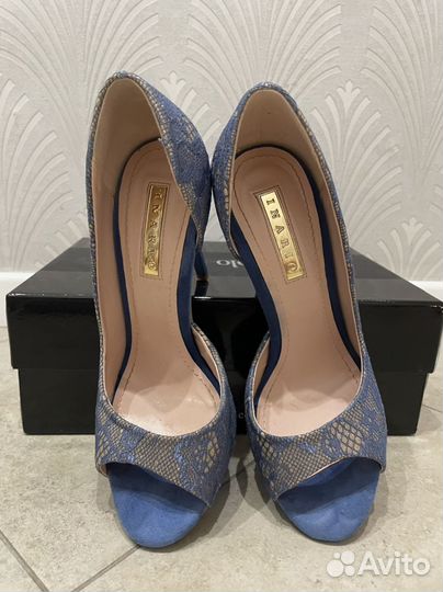 Туфли голубые 35