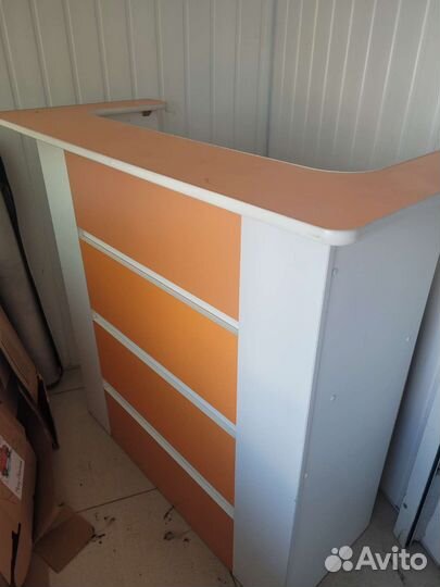 Стойка для администратора