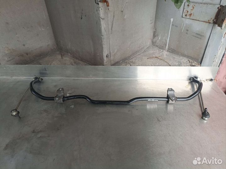 Стабилизатор передний Volkswagen Golf 6 1.4 CAV