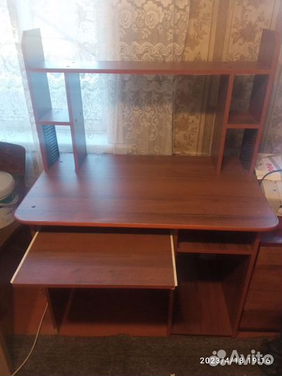 Компьютерный стол