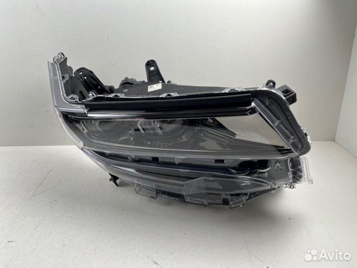 Фара правая Toyota Alphard 3 2017-2023